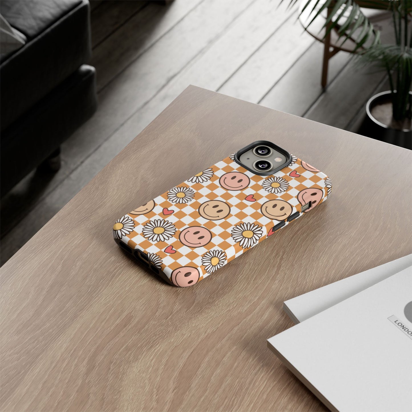 Checkerboard Happy Faces and Daisies, Cheerful Phone Cover Tough Case